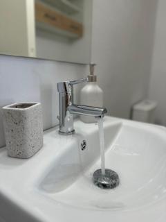 Airpoint Apartments - Artemida - 2