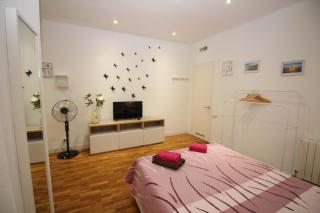 Rooms in Apartment Arago - 5