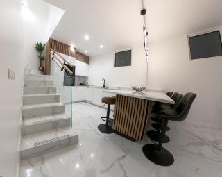 Maison neuve et contemporaine, alliant modernité et situation stratégique à 12km de Paris et 8km de Versailles - 7