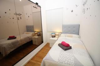 Rooms in Apartment Arago - 2