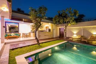 Seminyak lush tropical paradise close to Eatstreet - 9