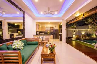Seminyak lush tropical paradise close to Eatstreet - 7