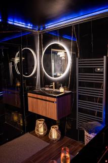 ROMANCE ROOM & LOVE - JACUZZI - PARKING - Menton - Menton - 3