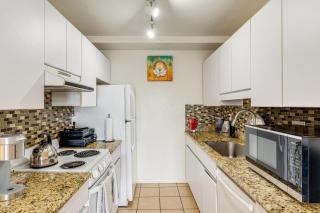 Sunny San Diego Condo Near Hospitals! - San Diego - 3
