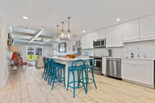 Surfs Up at Southeaster: Luxe Ocean View Beach Escape E106 - New Smyrna Beach - 1