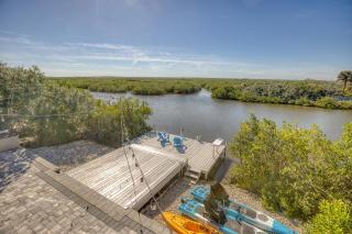 A Fishermans Dream Riverfront Retreat with Dock Only a 3-minute walk to beach 5906S - New Smyrna Beach - 1