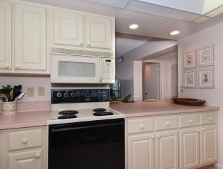 Prime Location Pool Views Oceanview Gem Chateau by the Sea 22B - New Smyrna Beach - 4