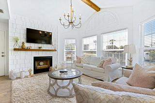 Beachside Elegance: Pool Spa Luxury Retreat Sun Beach Club 888 - Edgewater - 0