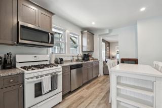 The Porch Ocean Views Newly Renovated - 8