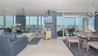 Ocean Condo 104 ~ Ground Floor Corner Condo with wrap around balcony Walk right out to Pool - New Smyrna Beach - 5