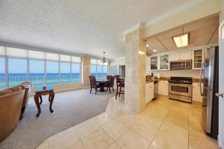 Palmetto Beachfront Resort, a By The Sea Resort - Panama City Beach - 2