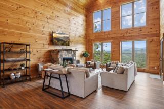 Oakley Lodge: Luxury Cabin w/ MTN Views Indoor Pool • Hot Tub - 3