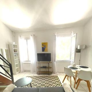 Au coeur d'AVIGNON - 1