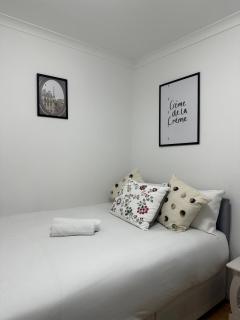 Budget Grey House - Londra - 7