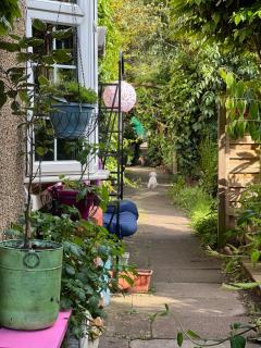 UNIQUE beautiful peaceful conservation area - 20m to town - Londra - 9