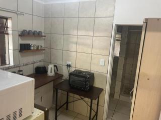 Pringle Cottage - Benoni - 6