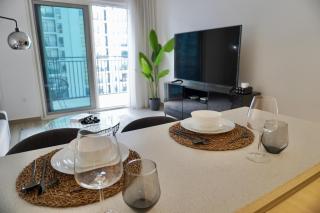 Yas Island 1BR Walk to F1, Ferrari & SeaWorld - 0