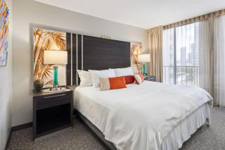 A Sublime Location - A Peaceful Surrender in Waikiki - 4