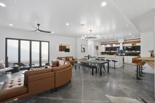 On The Rocks Shakin - 7