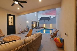 On The Rocks Shakin - 8