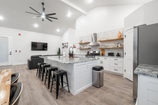 The Barefoot Bungalow - Hurricane - 2