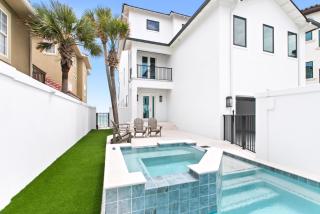 Queen Of Crystal Shores Luxury Beachfront Retreat - Destin - 9