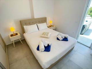 Luxury Dream with Private Jacuzzi - Kaloudhianá - 2