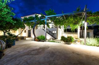 Kilada Village Retreat Jacuzzi - Parking - Garden - Plataniás - 2