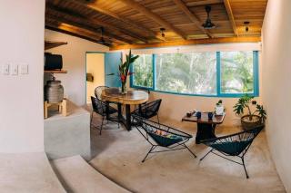Casa Cocos Bungalow en Playa La Ropa Zihua con AC - Zihuatanejo - 2