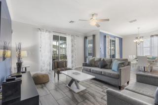 Dream Getaway Modern 6-Bedroom Vacation Home - Kissimmee - 0