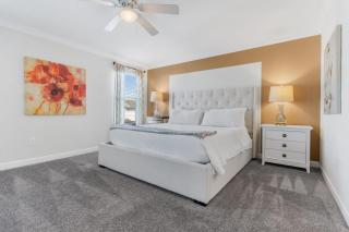 Dream Getaway Modern 6-Bedroom Vacation Home - Kissimmee - 2