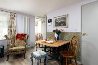 Cosy 3Bed, 2Bath, Sleeps 6-By FabAccommodation - Pontypool - 3
