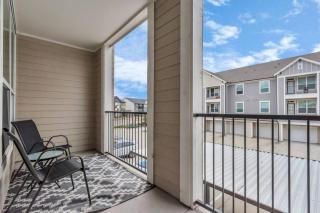 Lux & Cozy 2 Bdrm Suite - Resort Pool - Houston - Katy - 4