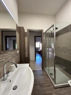 Prella House Roma 50 mt da Metro B Jonio - Rome - 6