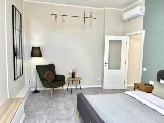 Modern Apartment, 5mins to Rynok Square - Lviv - 1