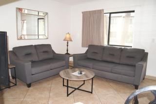 126 Fully Furnished 1BR Suite-Prime Location - Scottsdale - 4