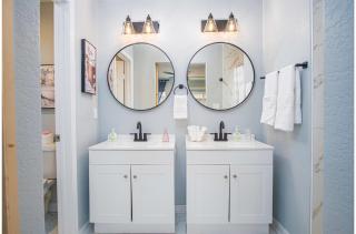 Spacious Delightful 4 BR 3 BA Close to Downtown - San Antonio - 8
