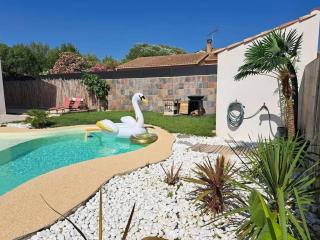 Villa spacieuse et élégante en campagne à Fontvieille offrant sauna - Fontvieille - 9