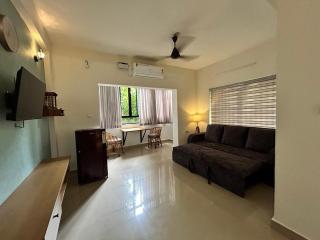 1 BHK Fully Furnished - Soorya Madhavam Apartments - Flat No - C2 - Guruvayur, - 150m to North Nada - Family only - Guruvāyūr - 0