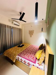 1 BHK Fully Furnished - Soorya Madhavam Apartments - Flat No - C2 - Guruvayur, - 150m to North Nada - Family only - Guruvāyūr - 4
