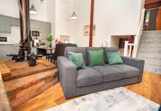 Stunning 2 Bed Warehouse Apartment, Birmingham - Birmingham - 3