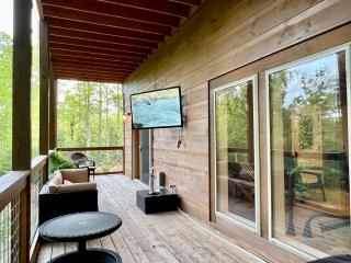 Tennessee Oasis Pool Cabin - 6