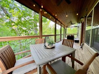 Tennessee Oasis Pool Cabin - Sevierville - 7