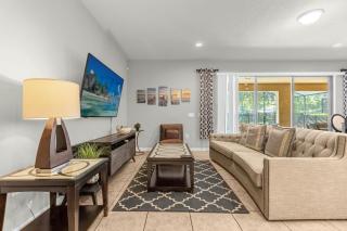 Dream Getaway Modern 9-Bedroom Vacation Home - Kissimmee - 0