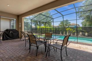 Dream Getaway Modern 9-Bedroom Vacation Home - Kissimmee - 2