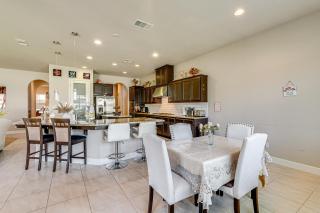 Beautiful Bakersfield Home about 8 Mi to Downtown! - Bakersfield - 8