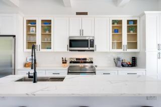 Canyon Lake Getaway Hot Tub, 1 Mi to Boat Ramp! - 2