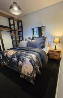 Apartment 5 - Haddin Court - Modern Loft Style - 3