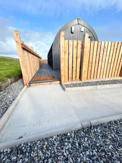 Kelleys Pod - Berneray - 5