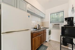 Vibrant Little Havana Apt with Parking - Miami - 7